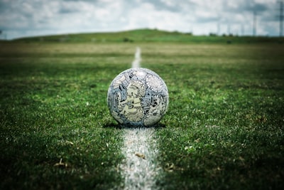 ريالمدريدومانشسترسيتيصراعالعمالقةفيكرةالقدمالعالمية